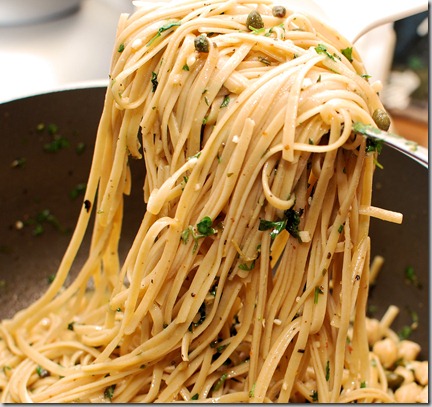 Rustic Linguine with Herbs and Chick Peast3